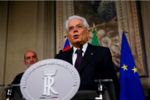L Italie plonge dans une crise politique sans precedent