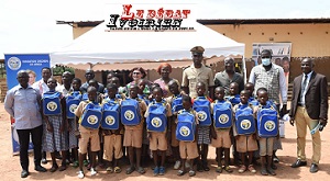 Education-Ferkessédougou reçoit 300 kits scolaires offerts aux écoliers pour la rentrée scolaire 2021-2022 par la Fondation Children Of Africa LEDEBATIVOIRIEN.NET