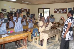 a&chi patricik et le Gouvernement ivoirien: sont-ils suffisants ces efforts pour la réussite de l’année scolaire ? ledebativoirien.net