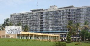 Côte d'Ivoire :«La privatisation des CHU ne doit pas effrayer l’opinion» Douglas Mountain- vers la fin des dysfonctionnements des monstres bureaucratiques non maîtrisés LEDEBATIVOIRIEN.NET