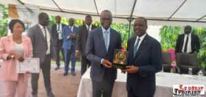 Côte d’Ivoire-Prix National d’Excellence 2022 : le ministère des transports avec Amadou Koné remporte le 2ème prix de la Promotion de la Bonne Gouvernance ledebativoirien.net