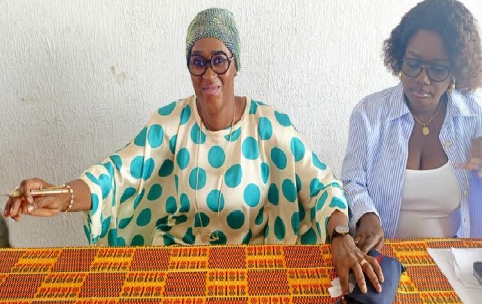 Résilience et transmission Féminine : l'écrivaine Anzata Ouattara livre l'importance des traditions, ledebativoirien.net